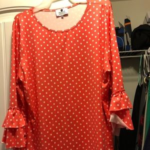 Dainty Jewell’s layering top